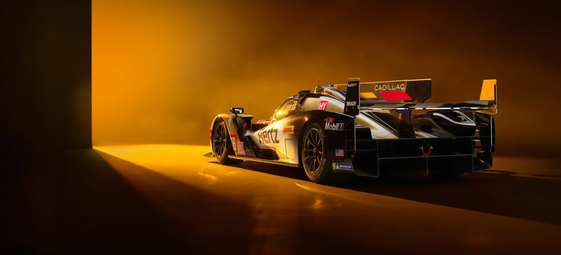 0370 cadillac hertz team jota studio 38 2 699db4c29e73c774451068