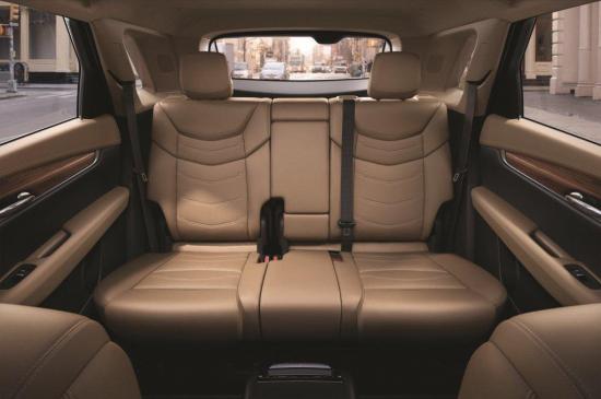 2017 cadillac xt5 interior 02